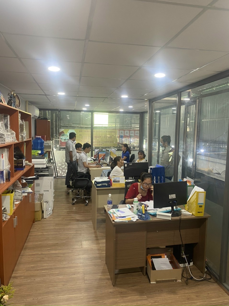 Tổng hợp những mẫu cửa nhôm được ưa chọn năm 2022 21 Bộ phận tiếp nhận và xử lý đơn hàng - Việt Minh Long