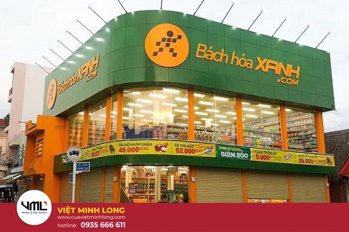 cửa cuốn + cửa kính cường lực + mặt hàng 