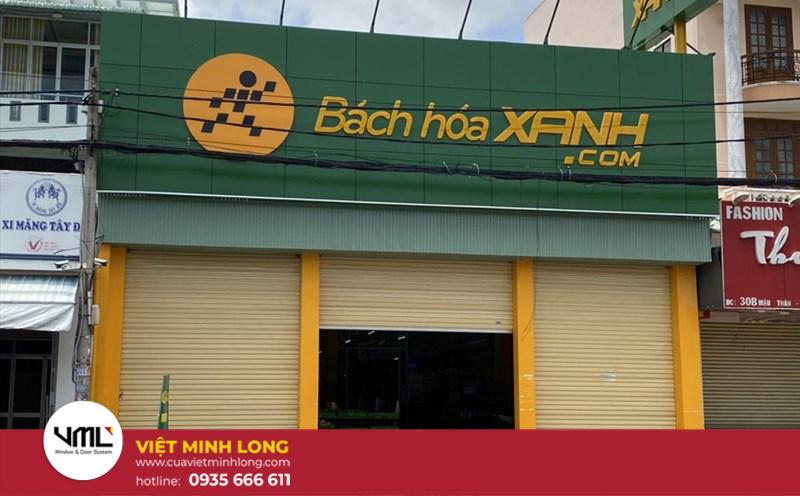 Cửa cuốn tại bách hoá xanh