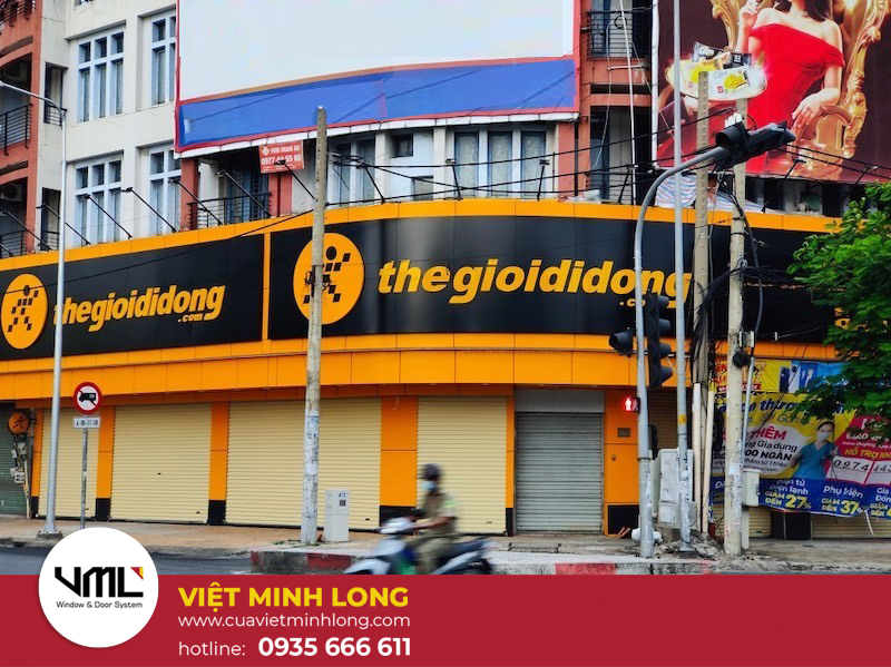 Dự án : Cửa cuốn - Cửa kính cường lực- Mặt kính hơn 20+ cửa hàng Thegioididong 2 cửa cuốn tại thế giới di dộng