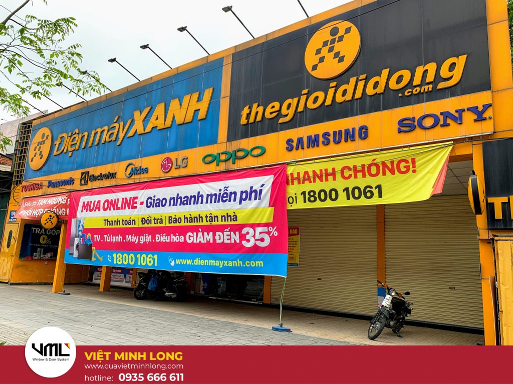 Dự án : Cửa cuốn - Cửa kính cường lực- Mặt kính hơn 20+ cửa hàng Thegioididong 3 cửa cuốn tại công trình thế giới di động