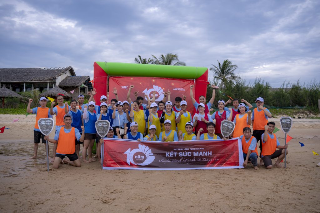 Hoạt động team building Việt Minh Long 