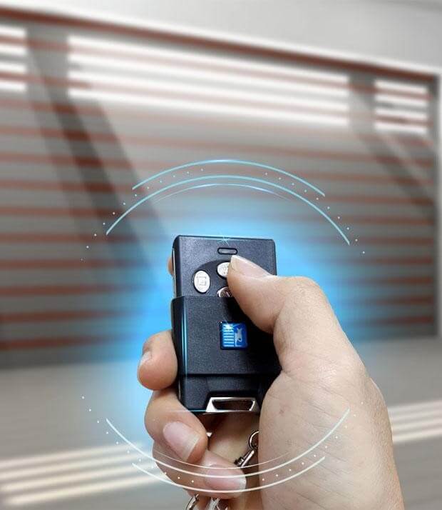 5 LỢI ÍCH BẤT NGỜ KHI KIỂM TRA CỬA CUỐN ĐỊNH KỲ 3 Kiểm tra các thiết bị đảm bảo cửa cuốn vận hành ổn định