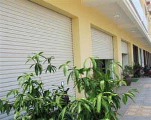 LẮP CỬA CUỐN GIÁ RẺ - CHỌN CỬA CUỐN VIỆT MINH LONG 2 Cửa cuốn giá rẻ công nghệ Úc