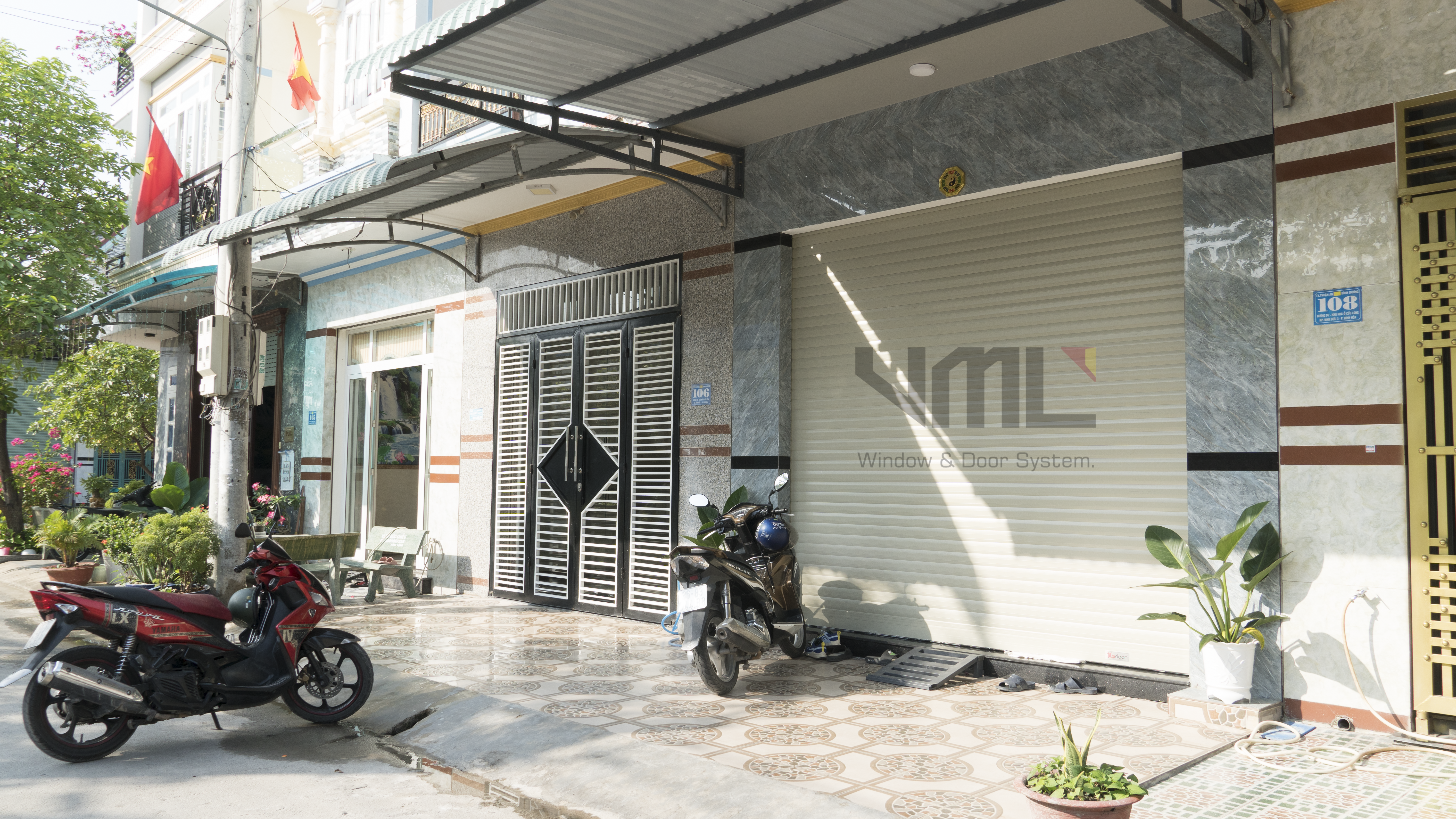Cửa cuốn nan kín