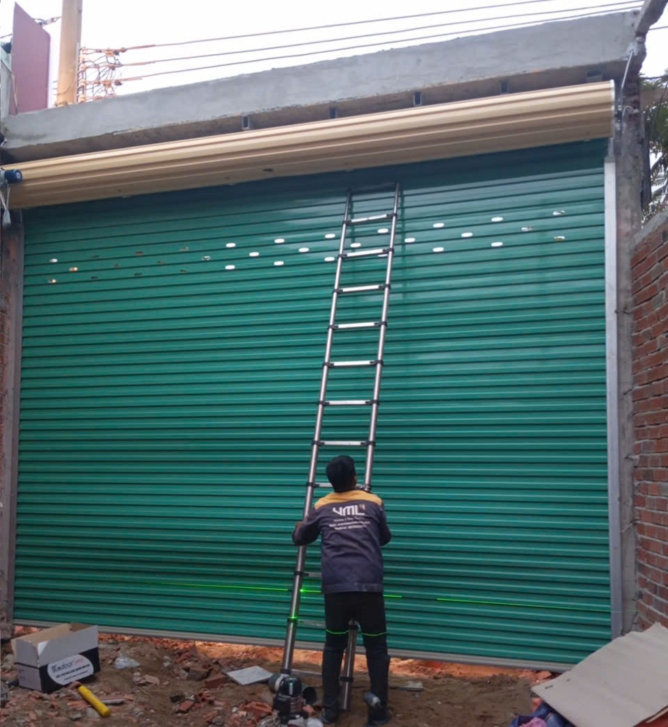 Cửa Cuốn Việt Minh Long An Toàn & Hiện Đại. 05 Lý Do Nên Chọn Việt Minh Long 5 Cửa cuốn tấm liền