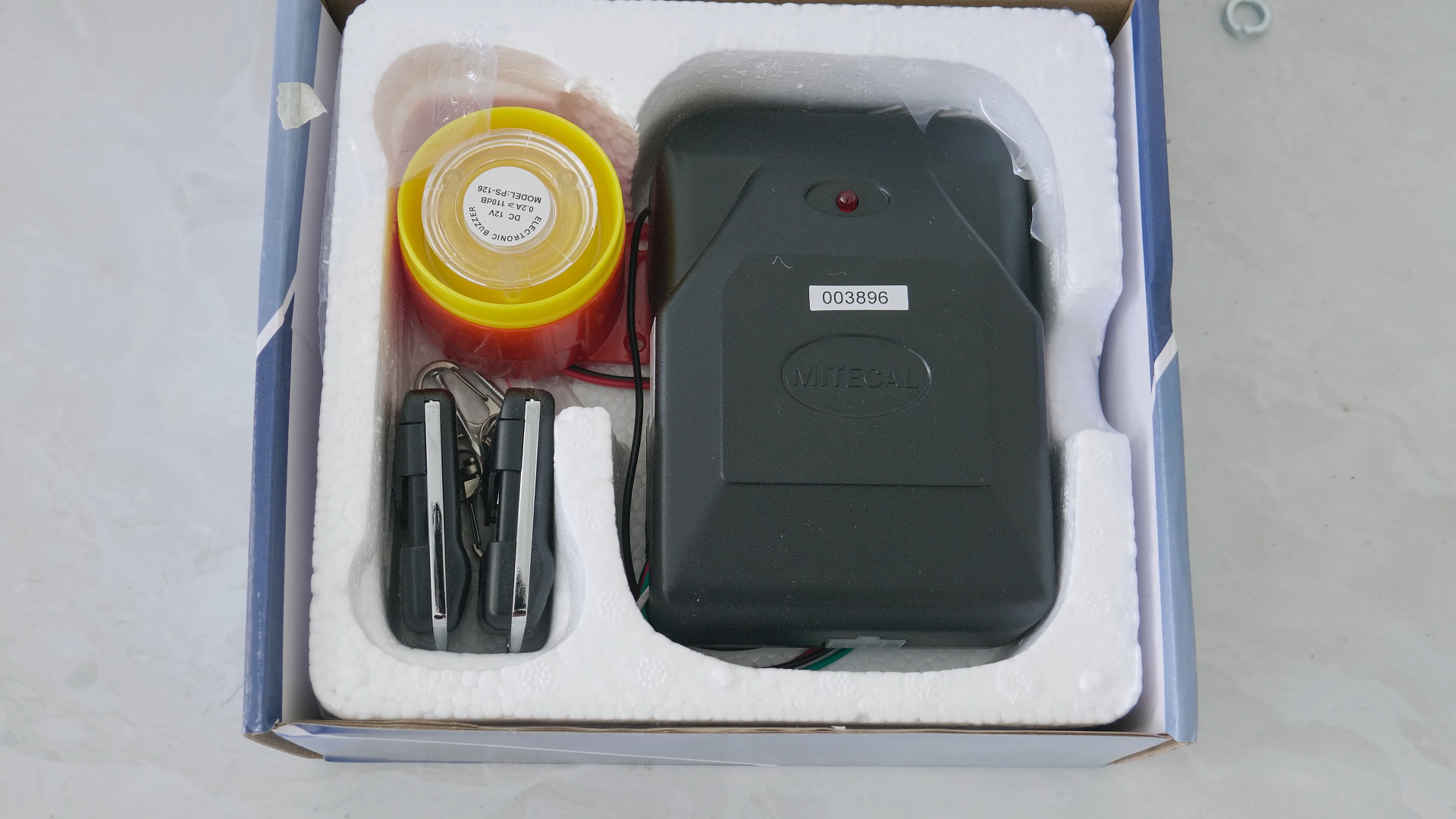 MOTOR CỬA CUỐN CÓ NHỮNG LOẠI NÀO? 04 DÒNG MOTOR ĐÁNG DÙNG NHẤT 8 Hộp điều khiển cửa cuốn